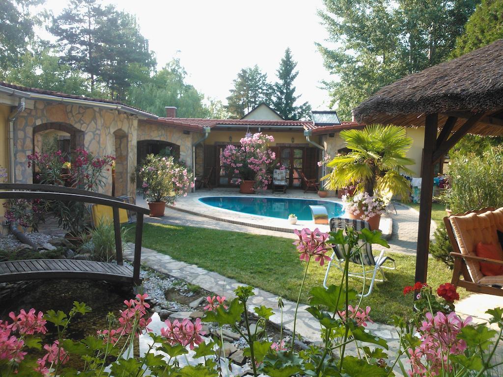 Mediterran Apartmanhaz Szántód Стая снимка