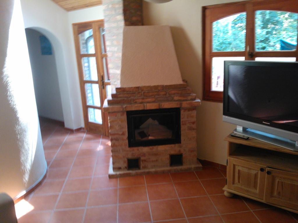 Mediterran Apartmanhaz Szántód Екстериор снимка