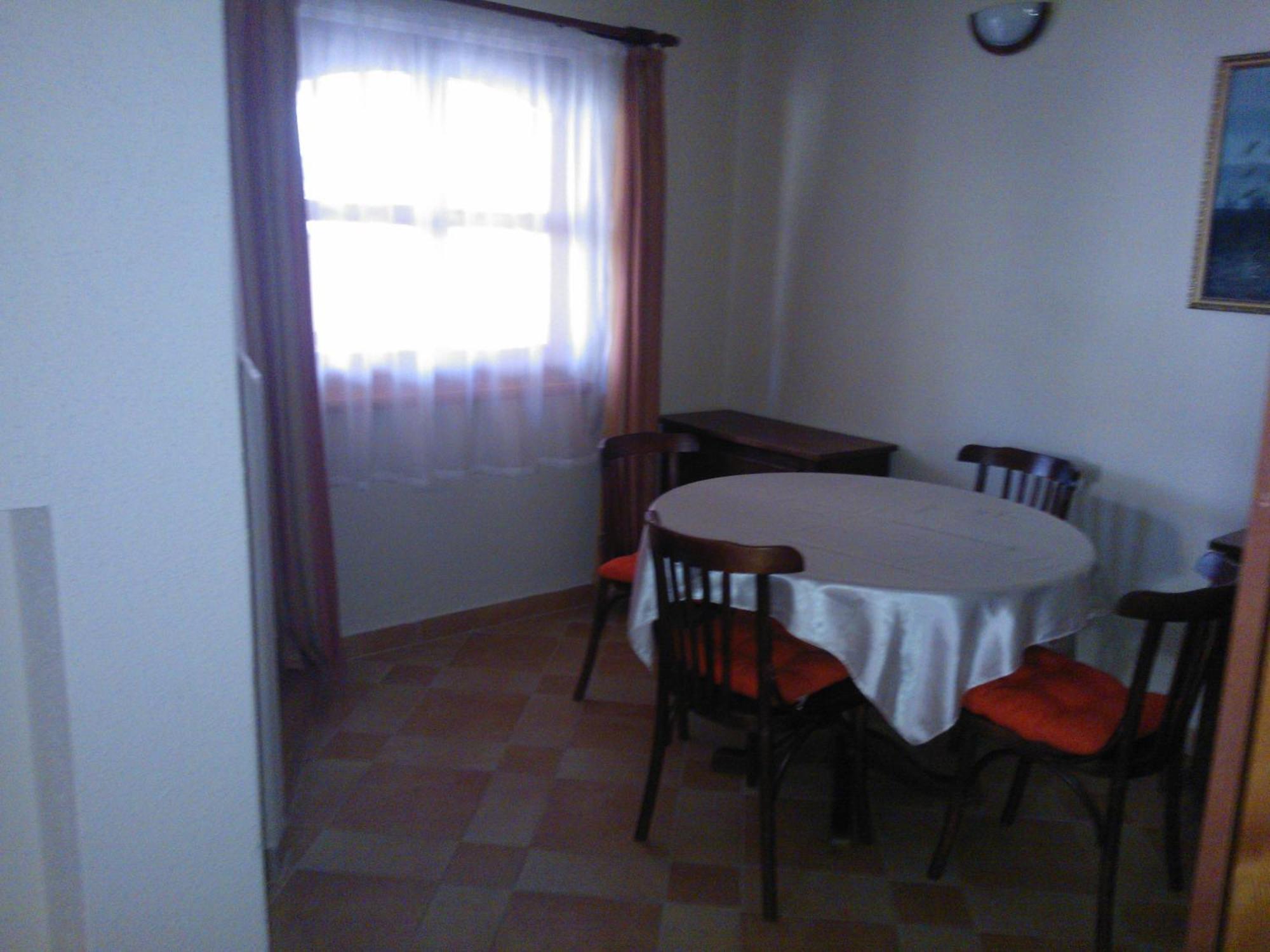 Mediterran Apartmanhaz Szántód Стая снимка