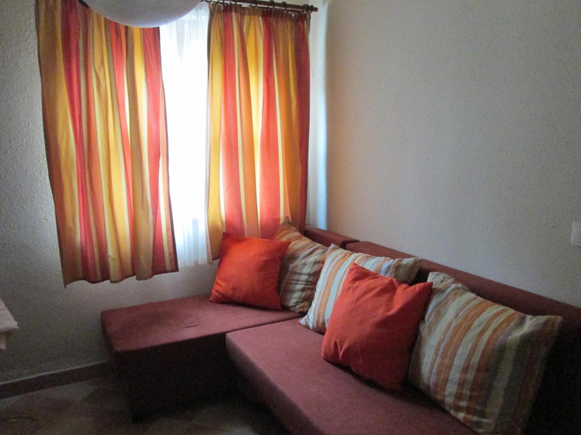 Mediterran Apartmanhaz Szántód Стая снимка